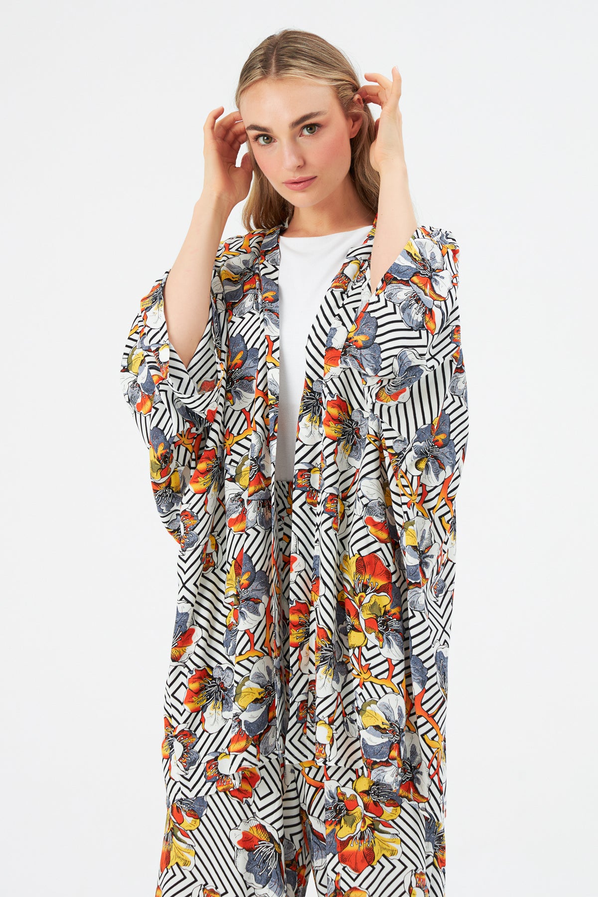 MUNI MUNI - Printed Kimono Top - ecru orange