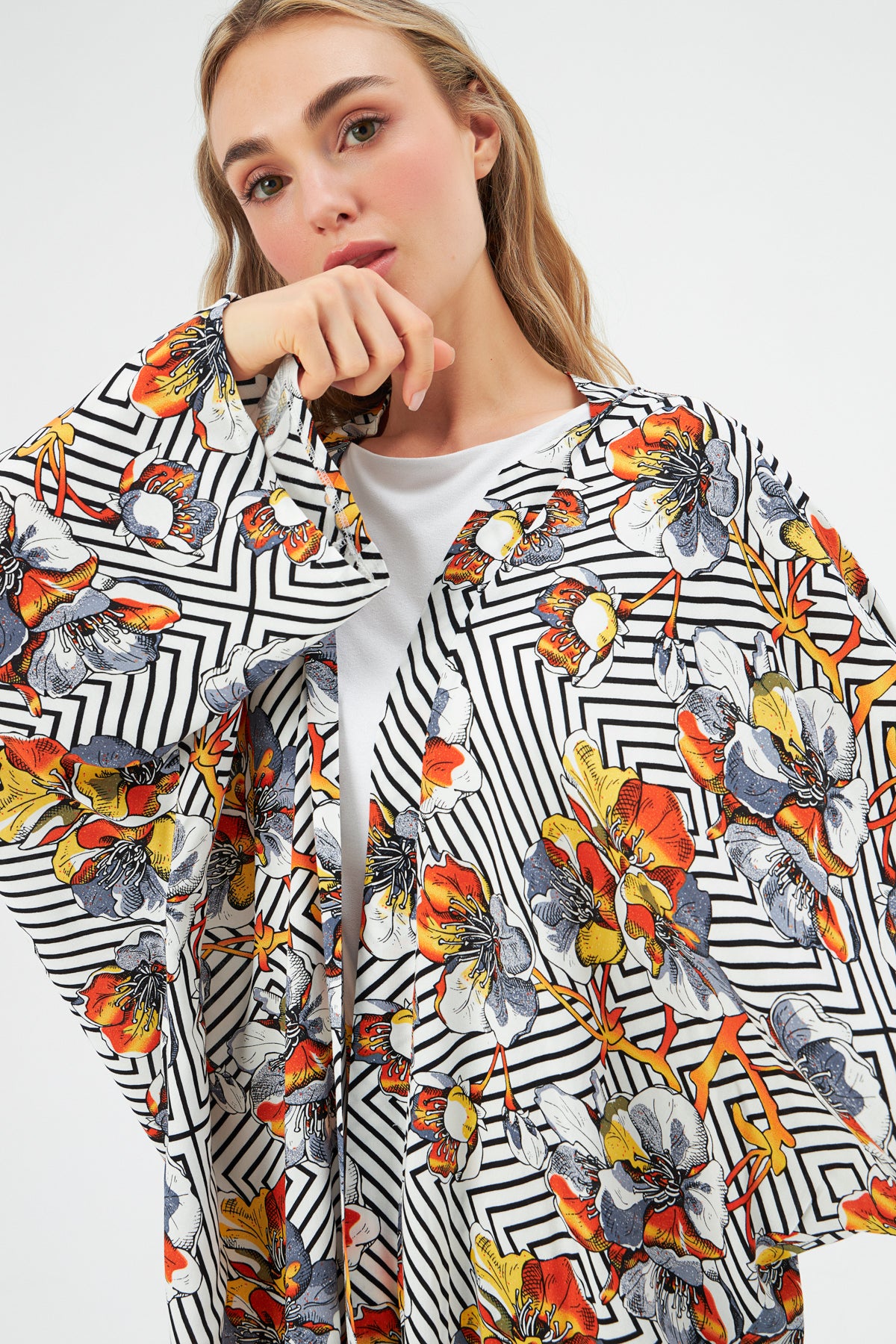 MUNI MUNI - Printed Kimono Top - ecru orange