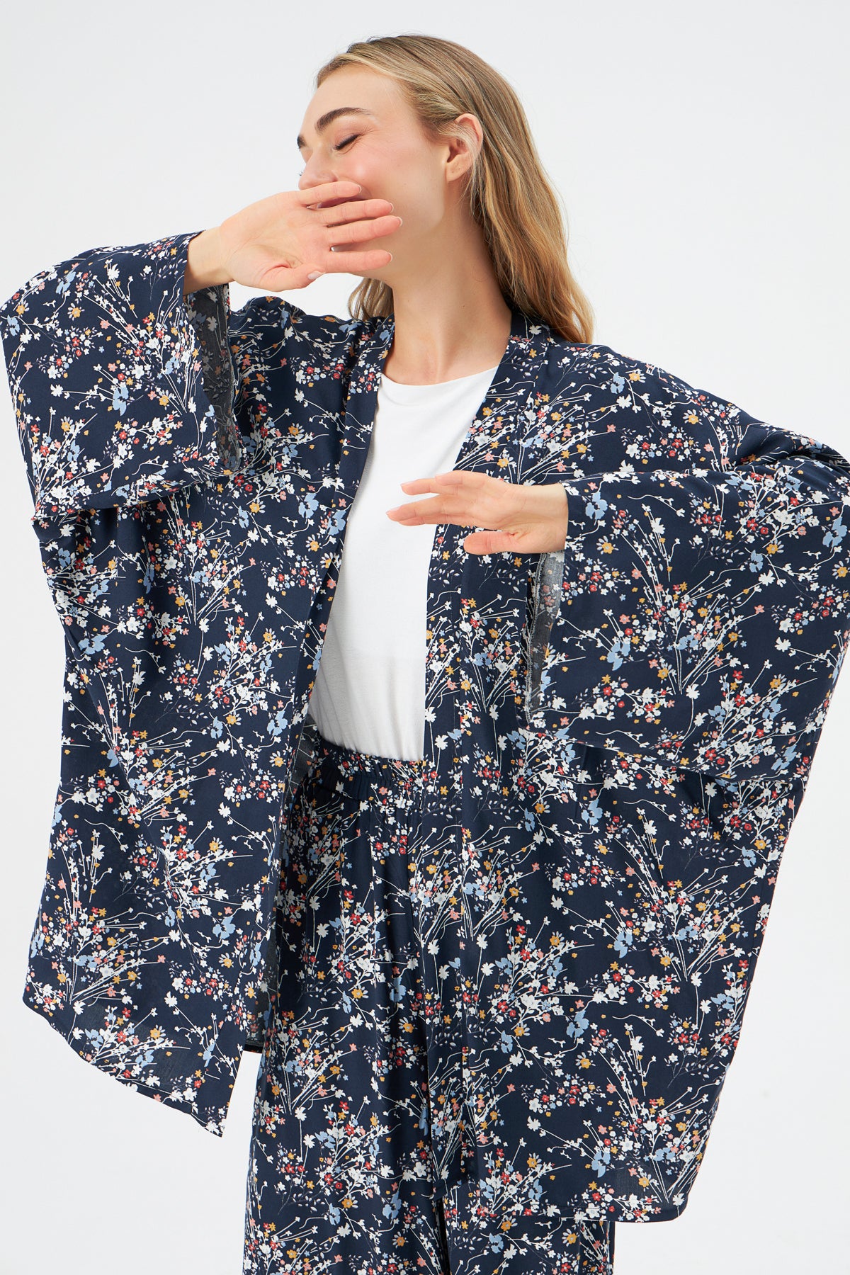 MUNI MUNI - Printed Kimono Top - dark blue