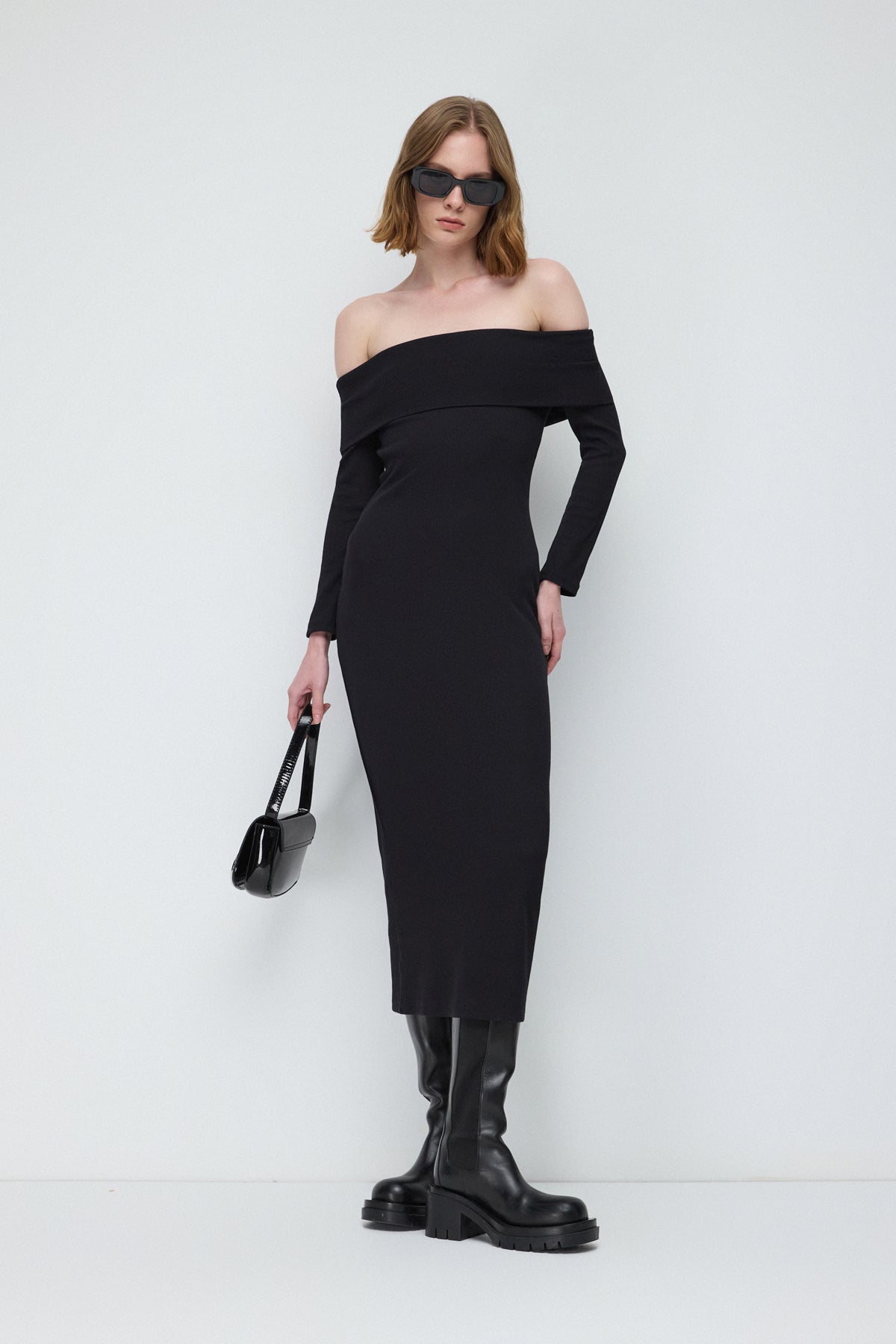 Schulterfreies Midikleid