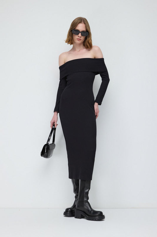 Schulterfreies Midikleid