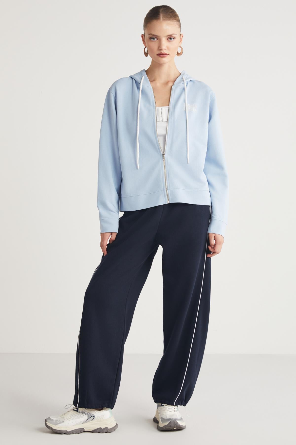 ETHIQUET AITANA Damen Hoodie-Sweatshirt mit Zip Hellblau