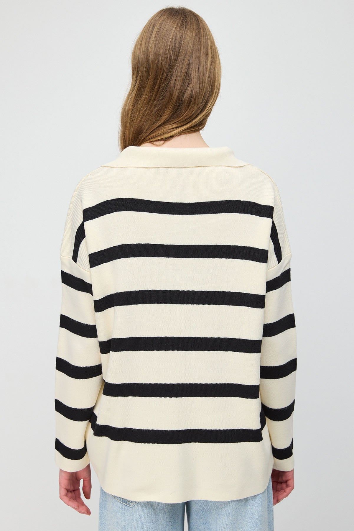 Gestreifter Strickpullover