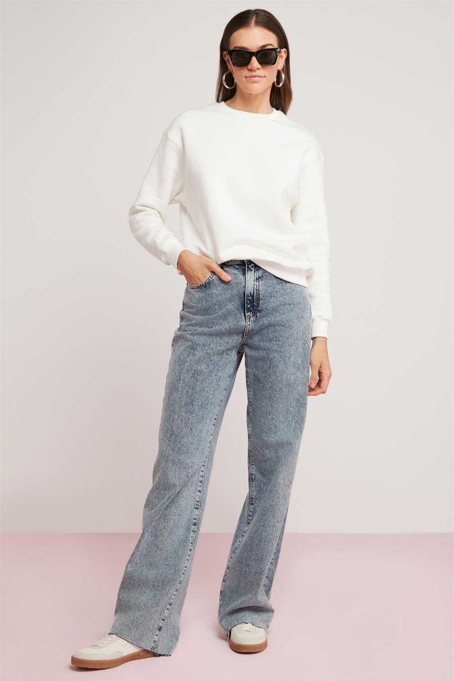 ETHIQUET ALFREDA Lockeres Strick-Sweatshirt Weiß