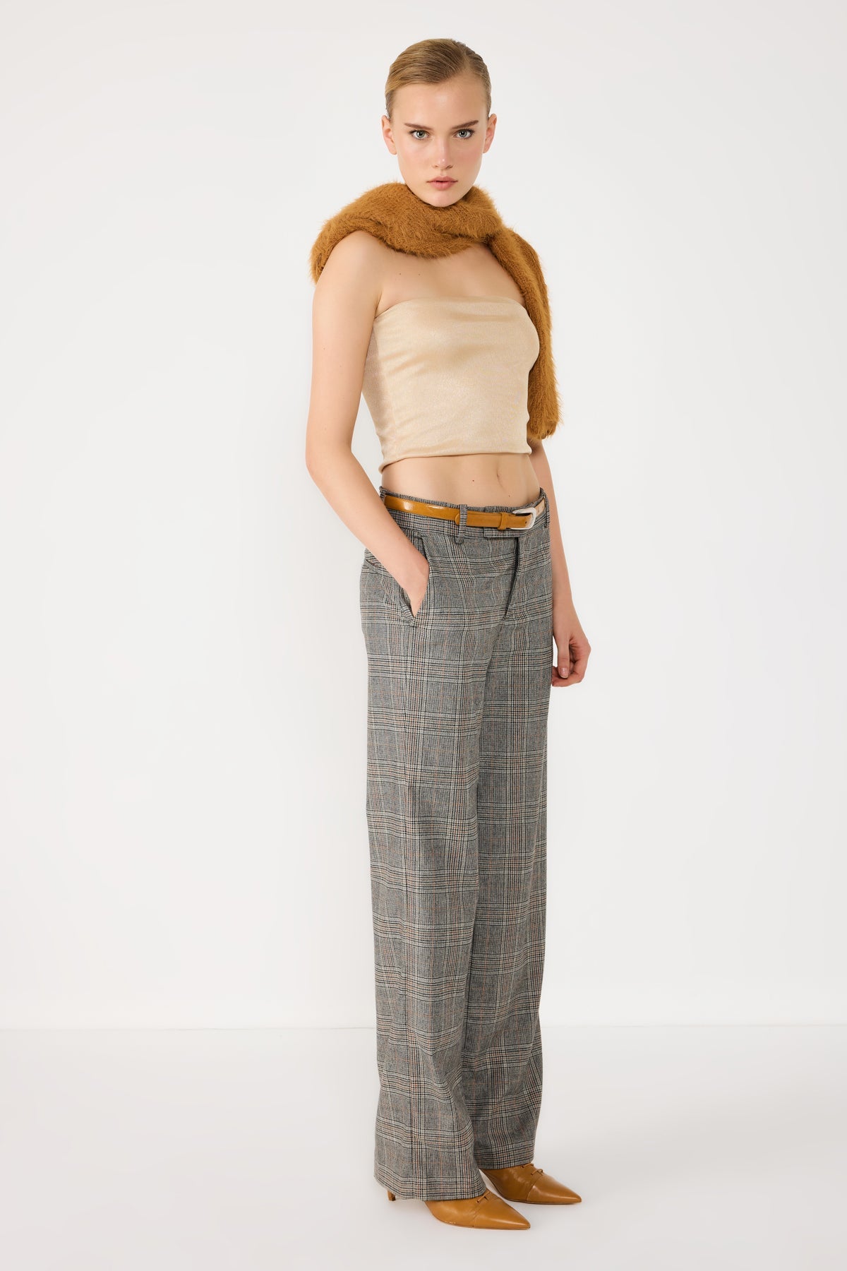 Trägerloses Crop-Top