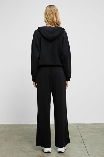 AMOURA Damen Kapuzen-Zip-Sweat