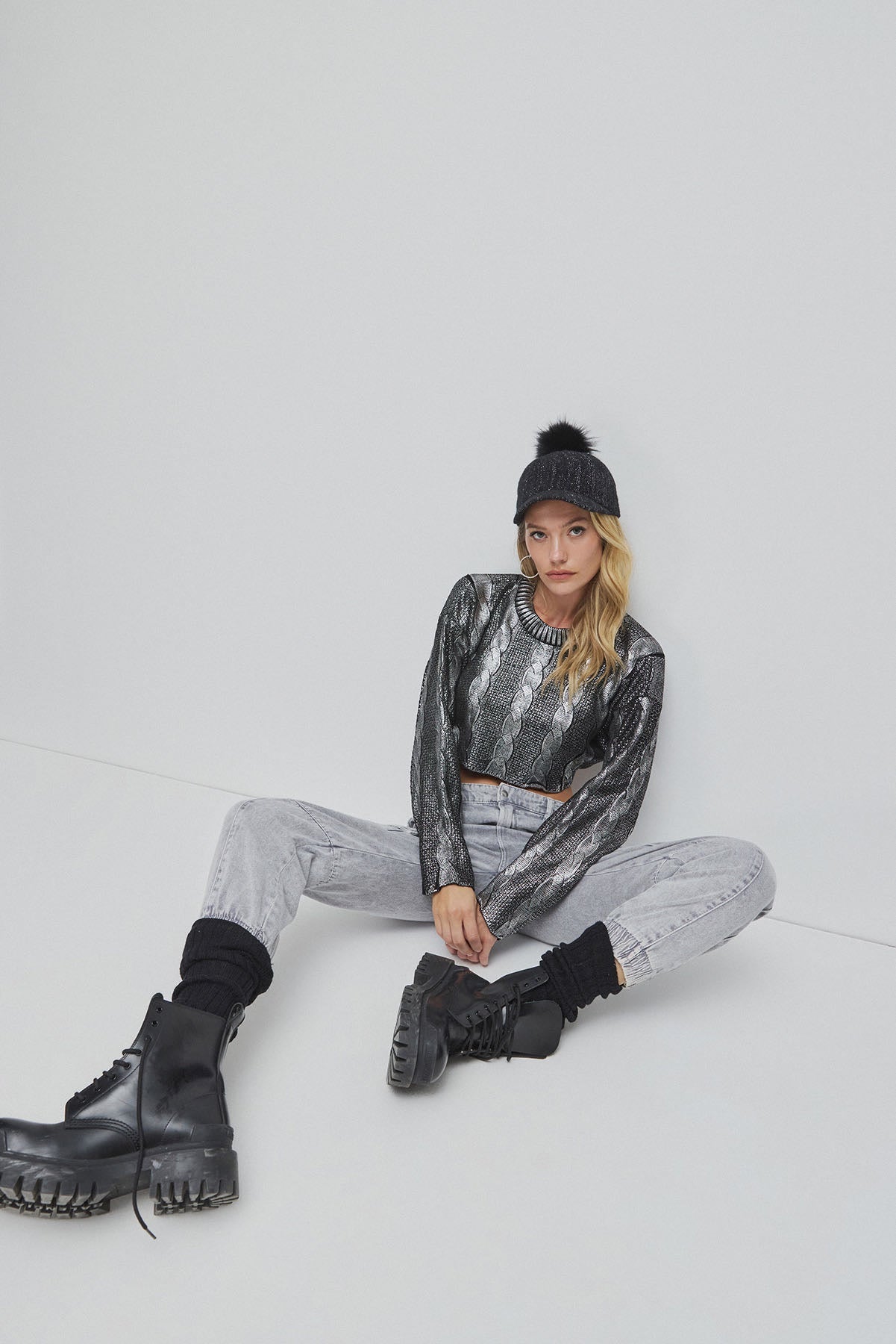 Kurzer Strickpullover