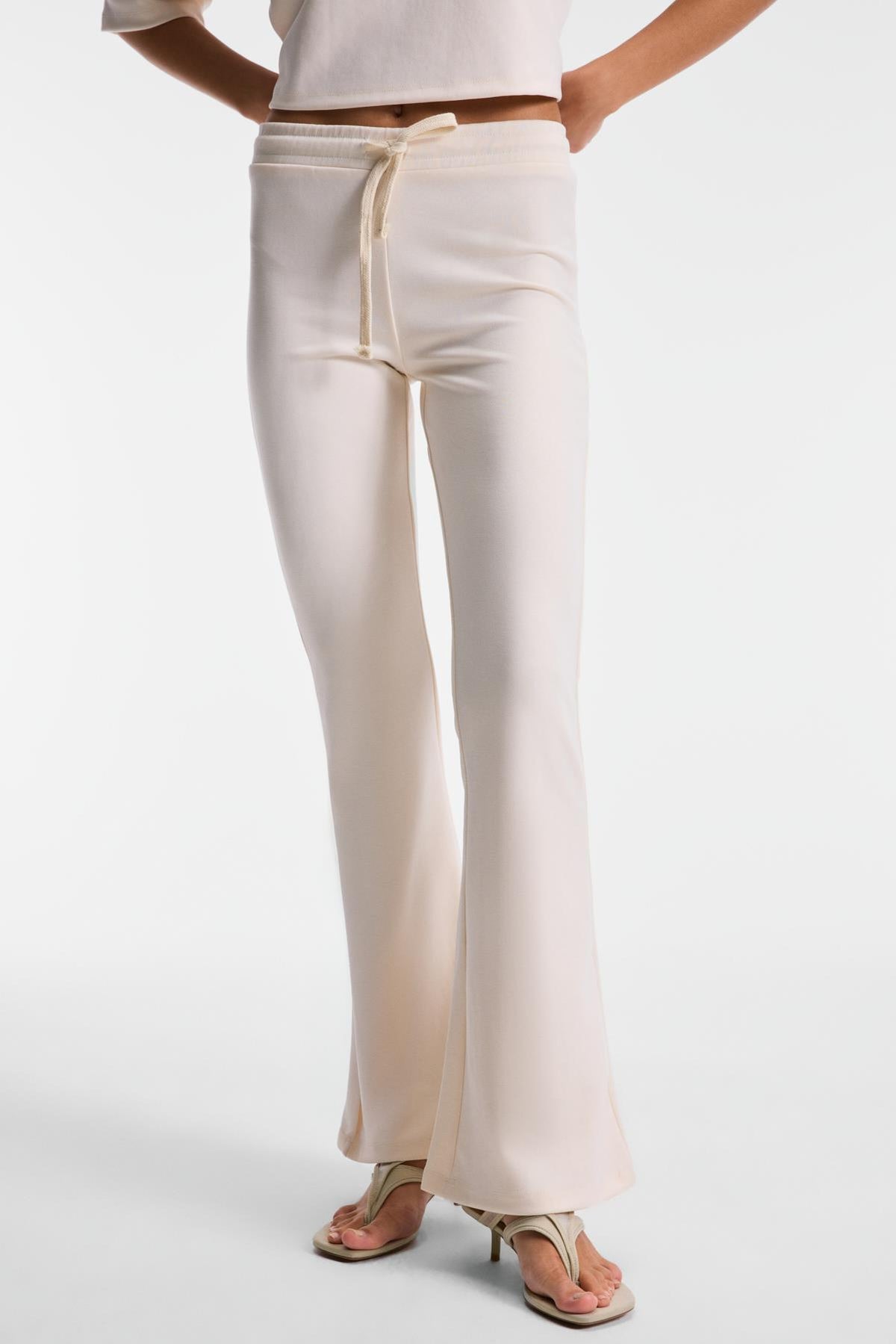 ETHIQUET Damen Slim Fit Weite Jogginghose Beige