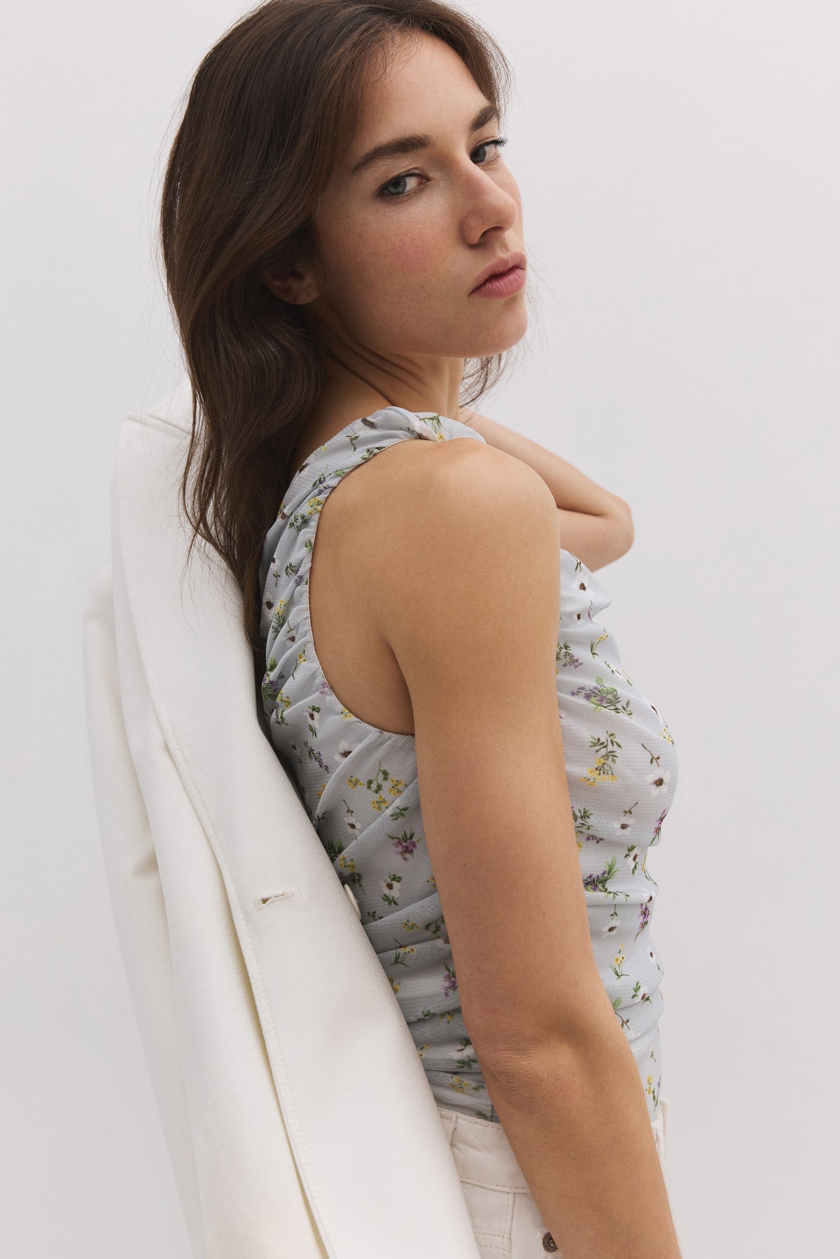 Asymmetrischer Body mit Druckknöpfen