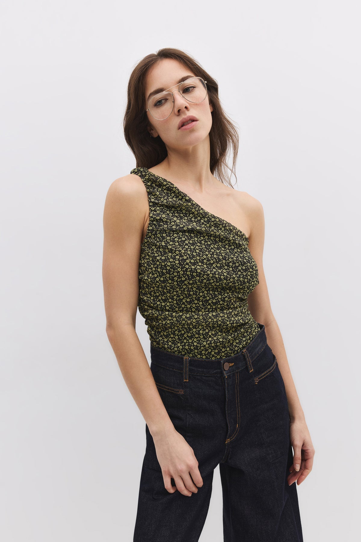 Asymmetrischer Body mit Druckknöpfen