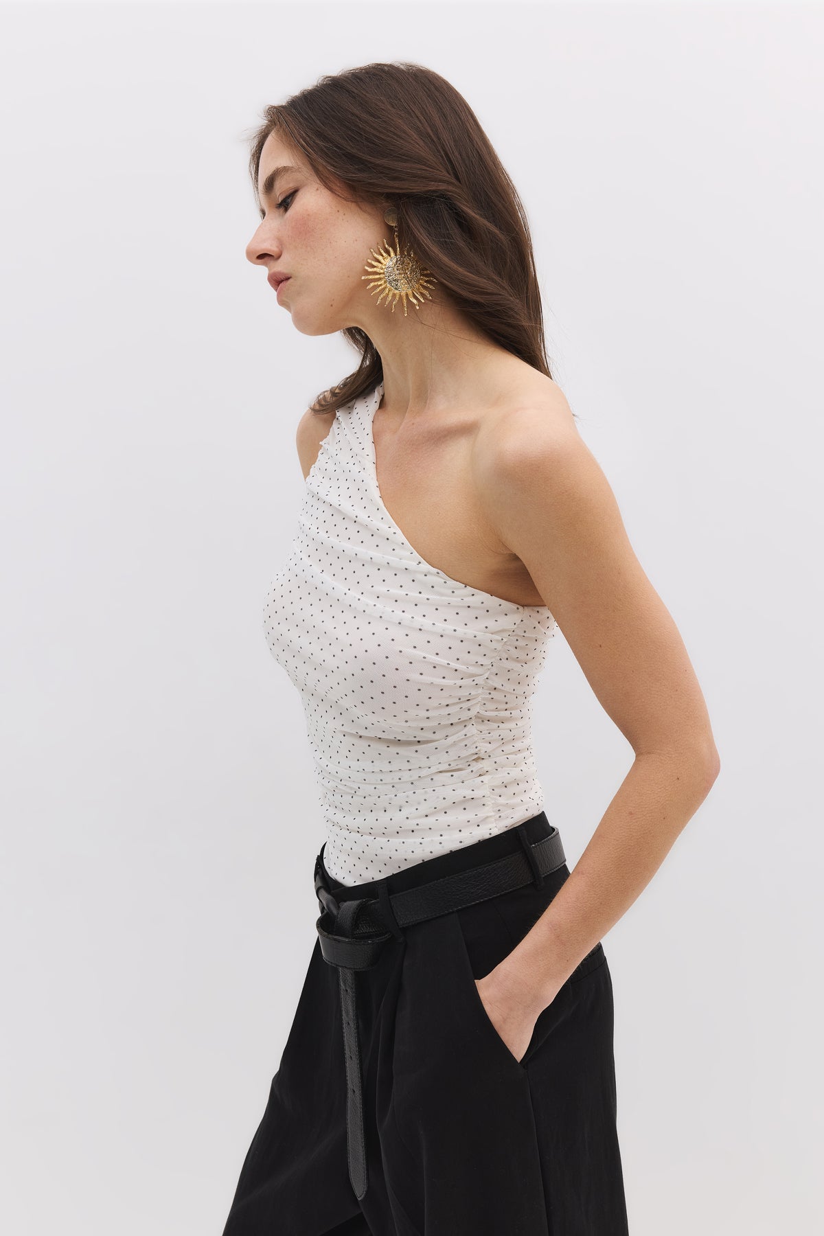 Asymmetrischer Body mit Druckknöpfen