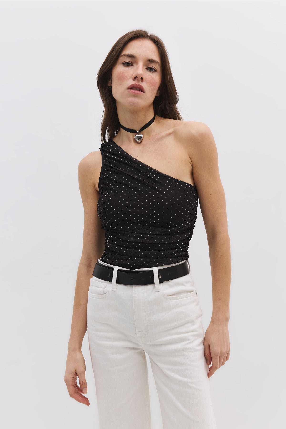 Asymmetrischer Body mit Druckknöpfen