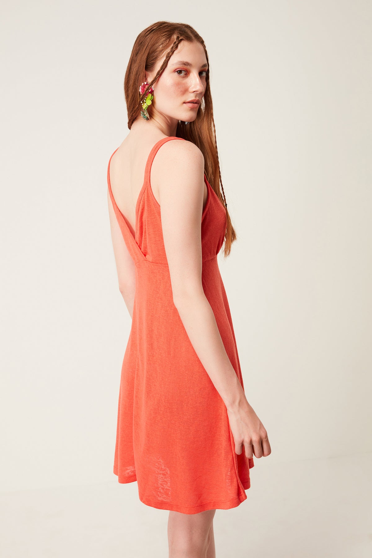 Trägerloses Minikleid