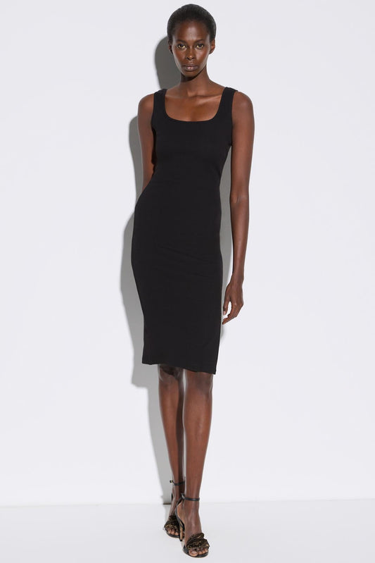 Trägerloses Minikleid mit Schlitz
