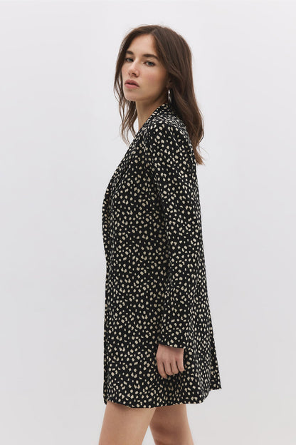 Gefüttertes Jackenkleid