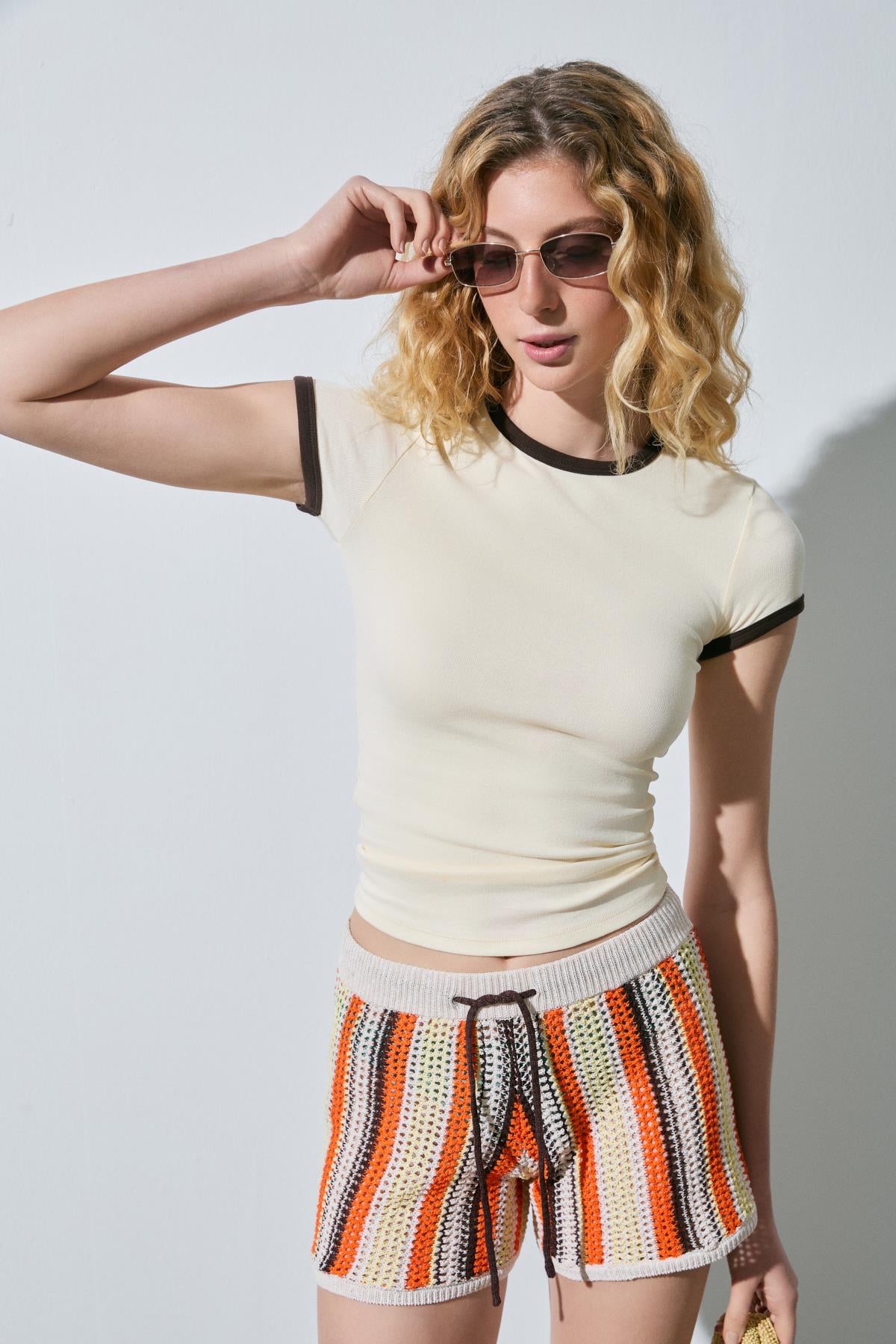 Damen Slim T-Shirt Kontrastbesatz