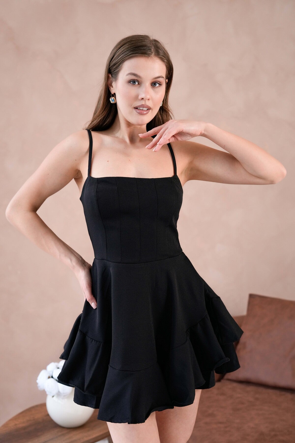 trägerloses Kleid mit dünnen Trägern