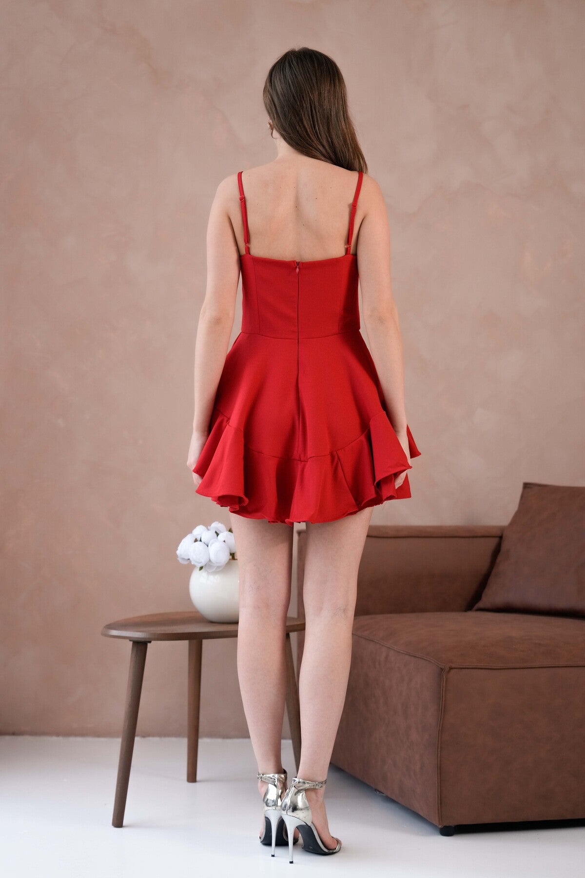trägerloses Kleid mit dünnen Trägern