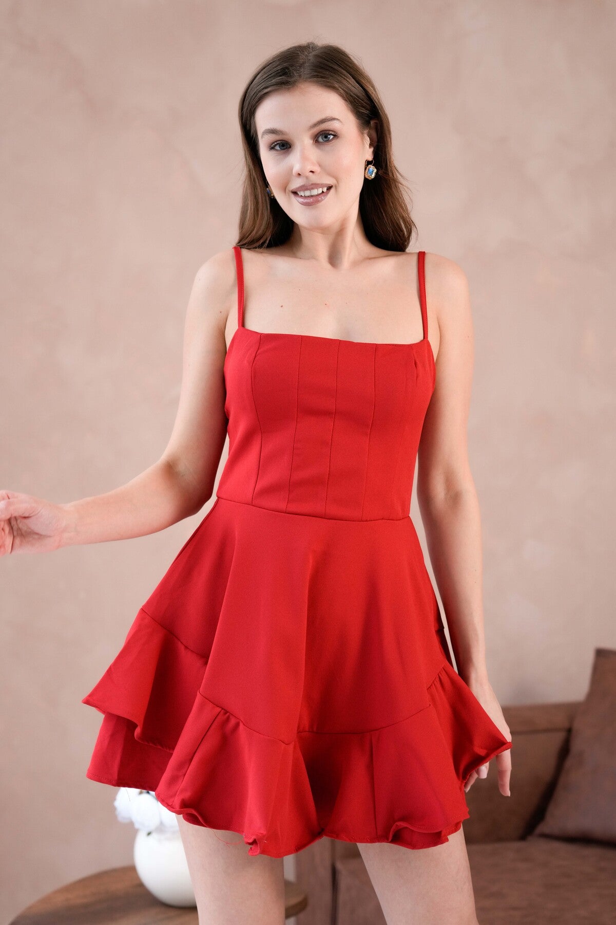trägerloses Kleid mit dünnen Trägern