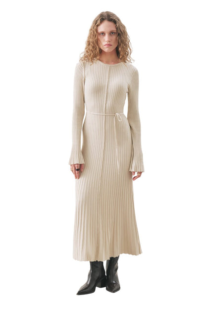 Ausgestellter Rock, Rippstrickkleid, Schwarz
