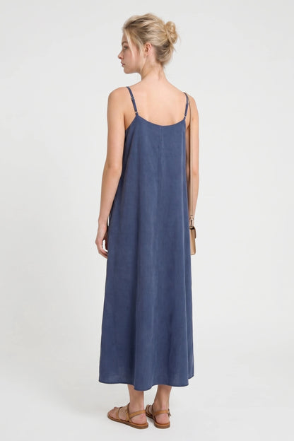 Verstellbares Midi-Kleid mit feinen Trägern