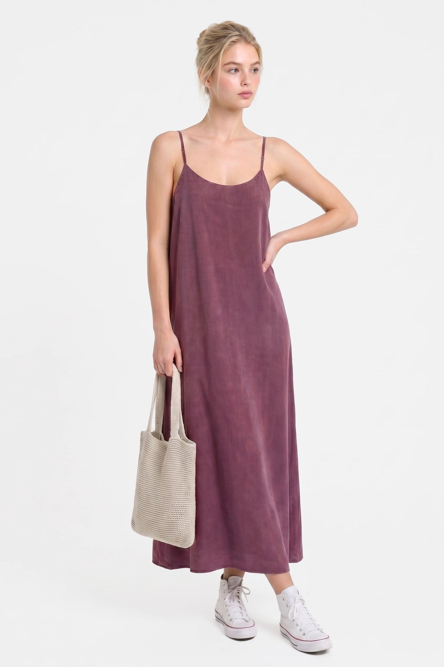 Verstellbares Midi-Kleid mit feinen Trägern
