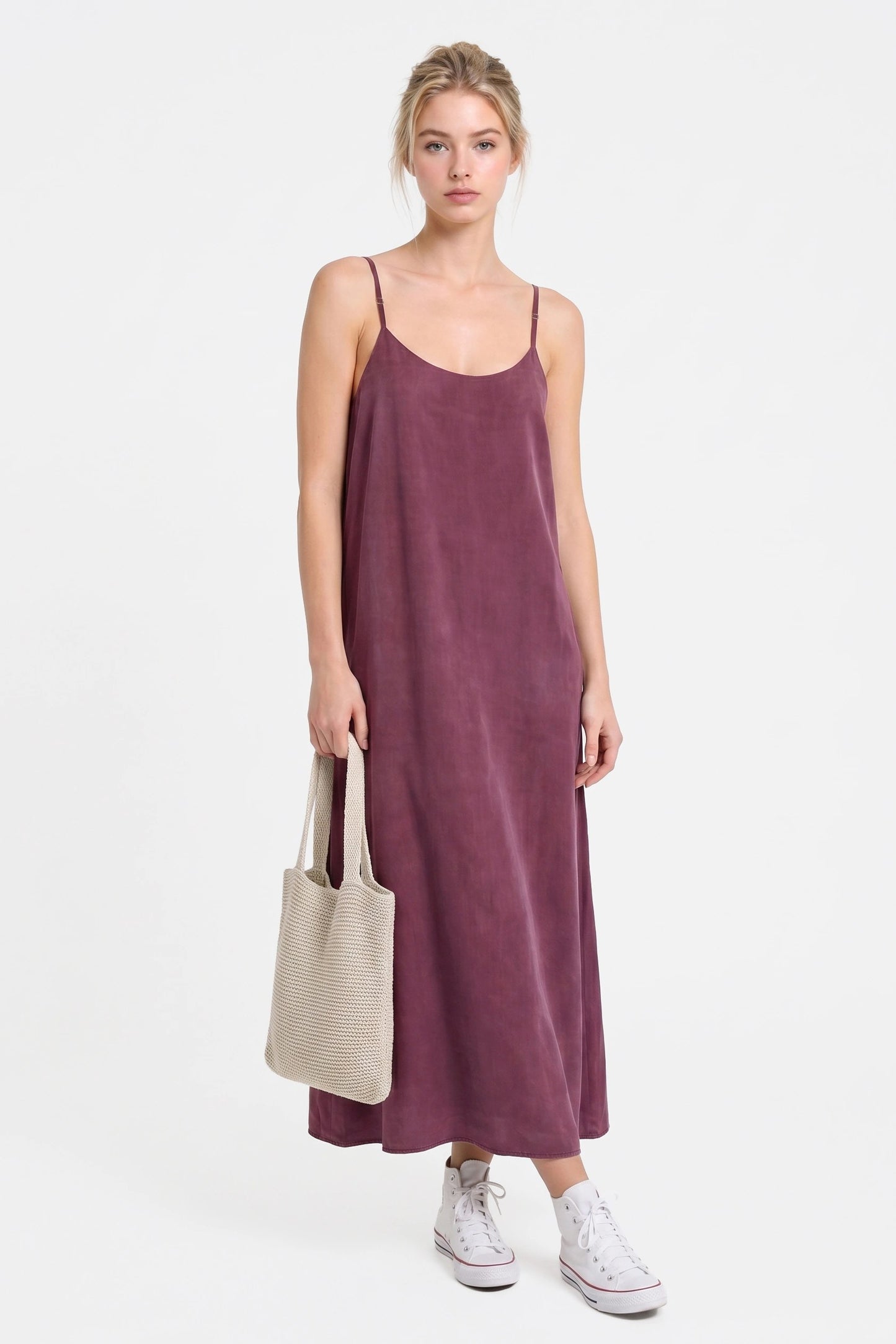 Verstellbares Midi-Kleid mit feinen Trägern