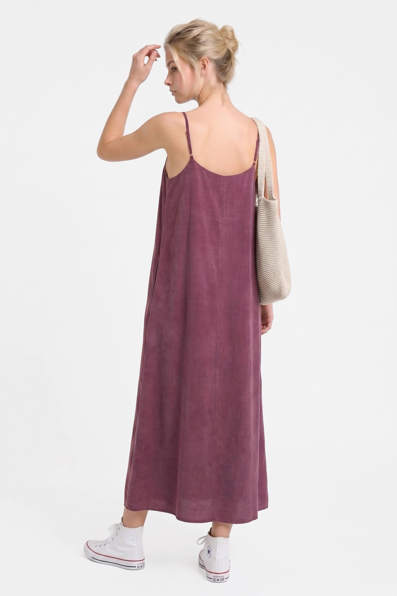 Verstellbares Midi-Kleid mit feinen Trägern