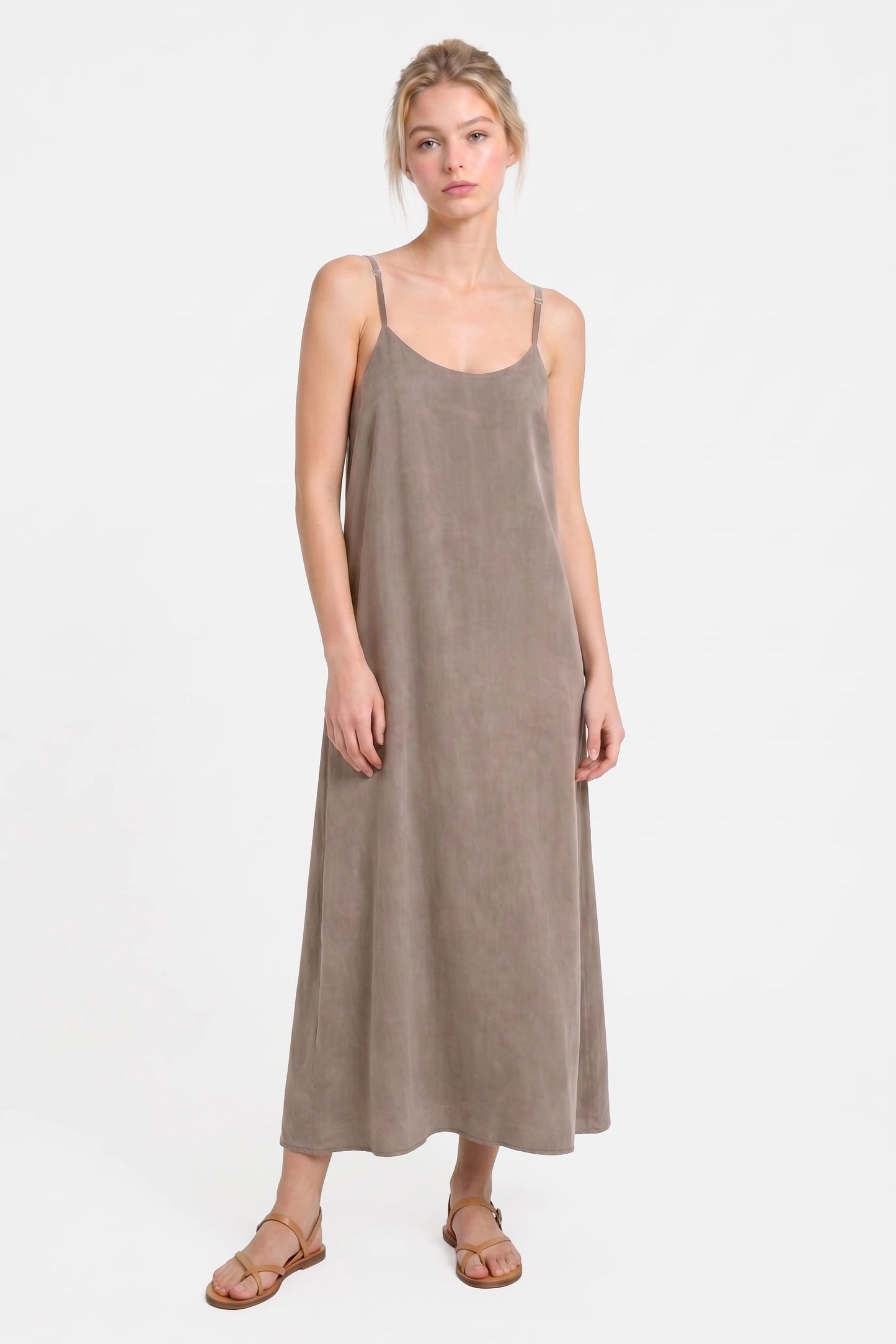 Verstellbares Midi-Kleid mit feinen Trägern
