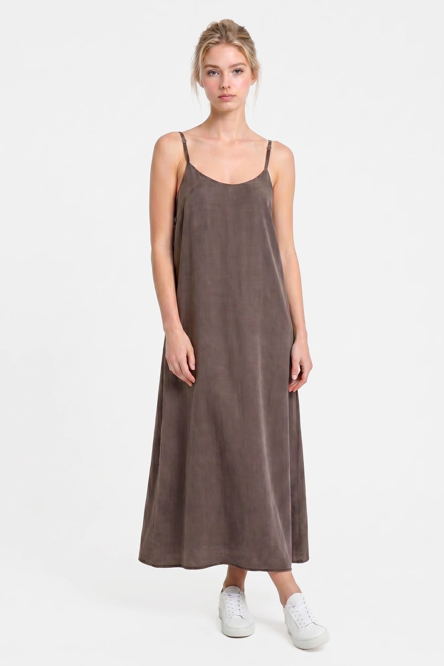 Verstellbares Midi-Kleid mit feinen Trägern