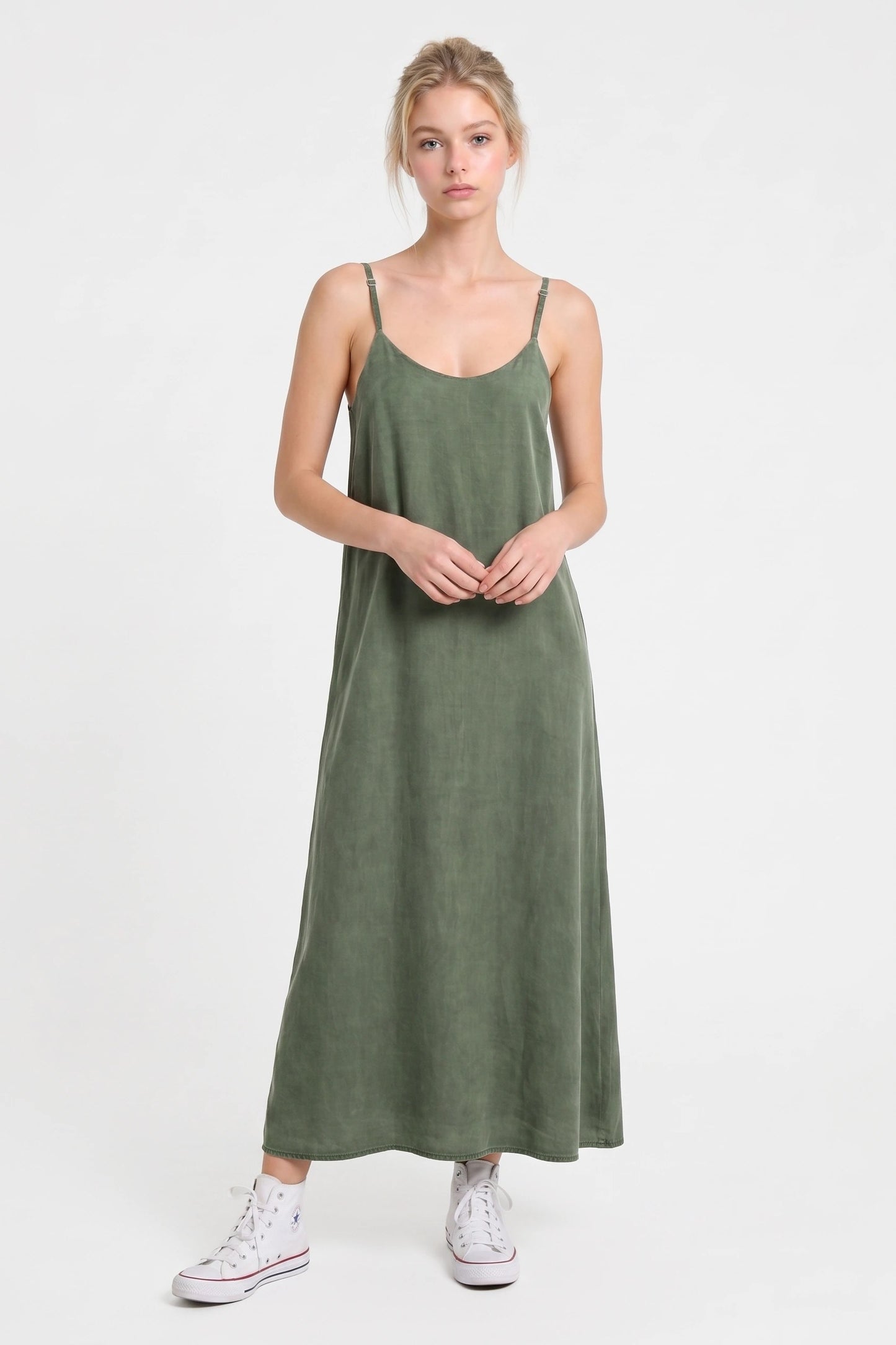 Verstellbares Midi-Kleid mit feinen Trägern