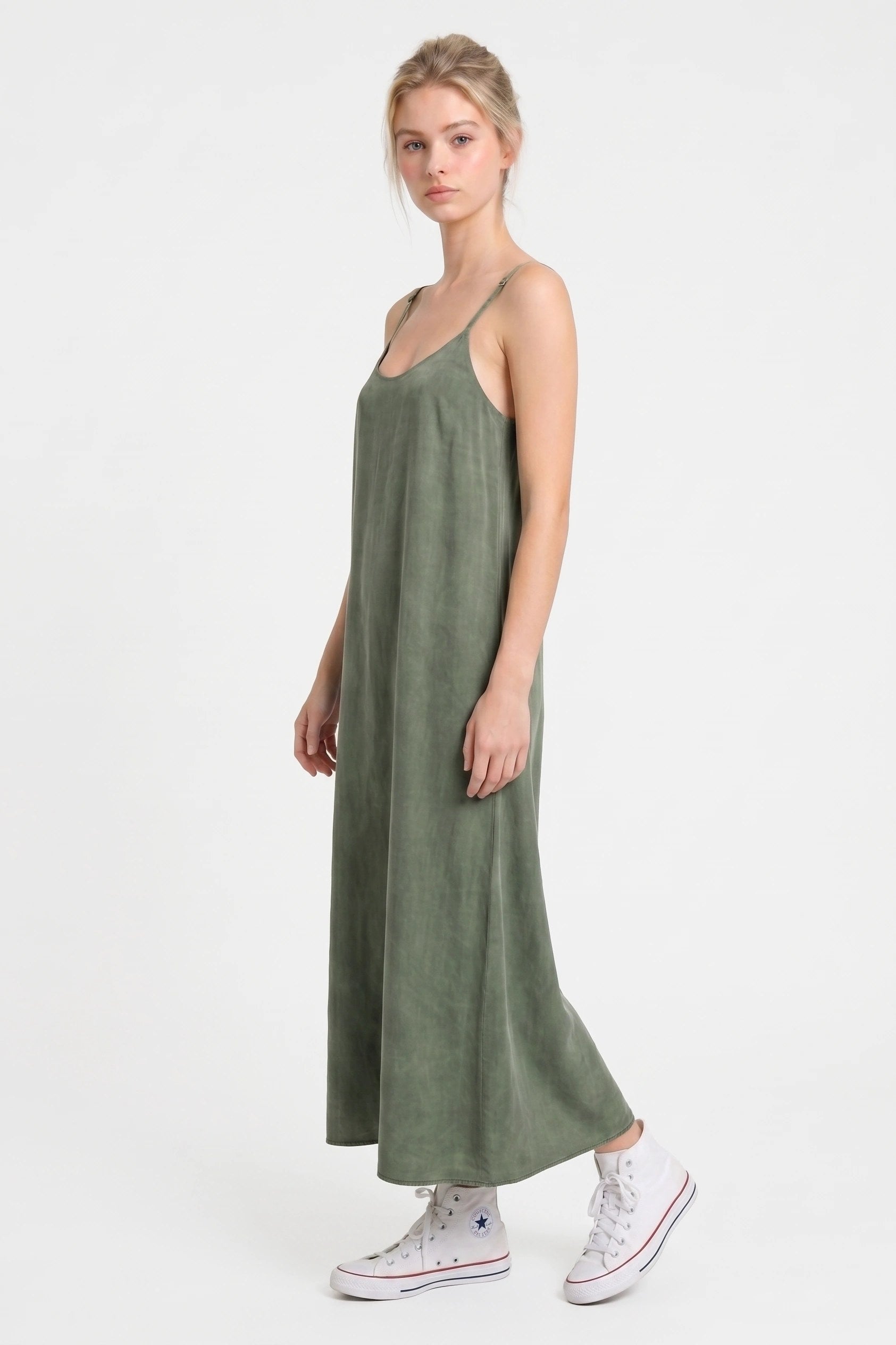 Verstellbares Midi-Kleid mit feinen Trägern