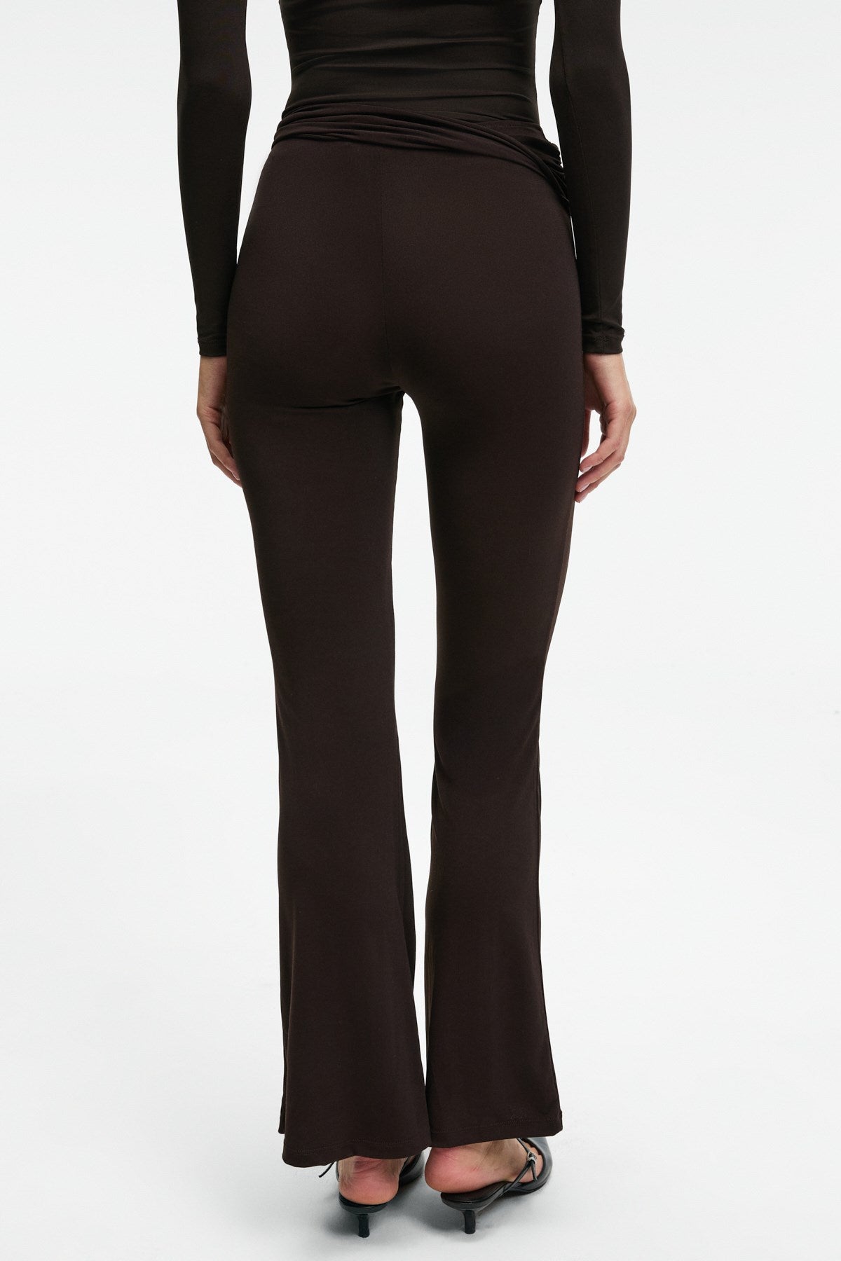 ETHIQUET AYSHUR Damen Weite Slim-Hose Dunkelbraun