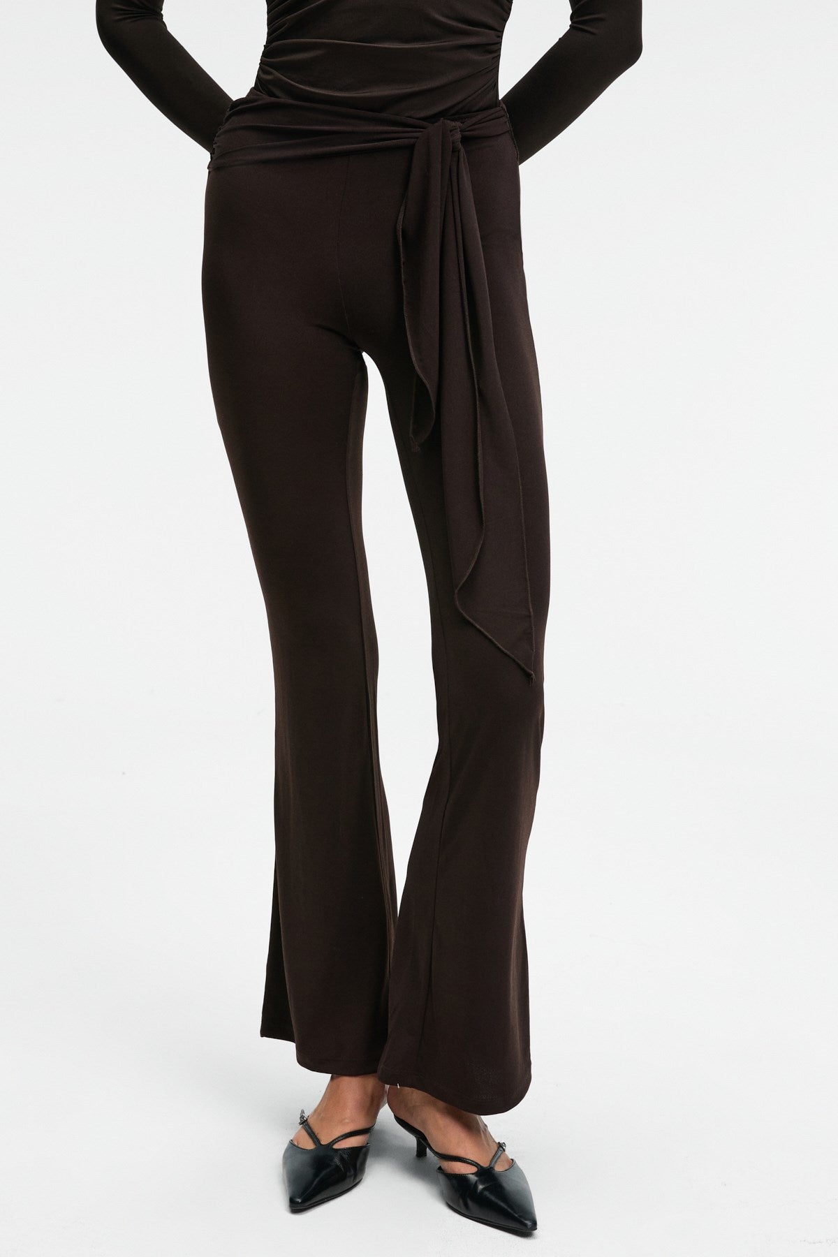 ETHIQUET AYSHUR Damen Weite Slim-Hose Dunkelbraun