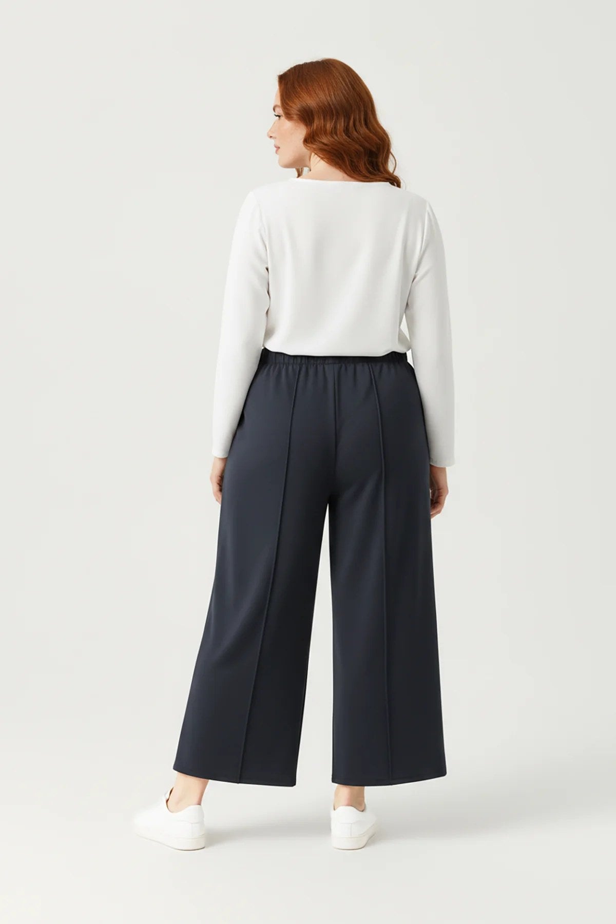 Weit geschnittene Hose mit Kordelzug