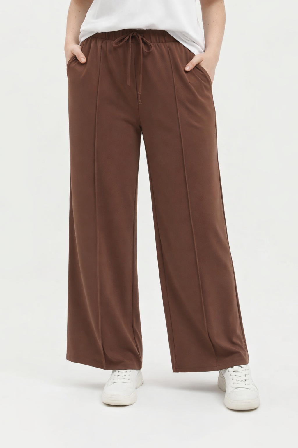 Weit geschnittene Hose mit Kordelzug