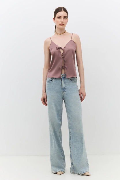 Trägerbluse aus gewebtem Satin mit Schnürung