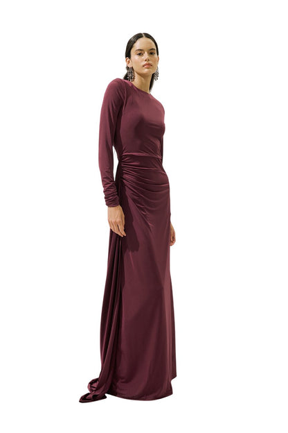 SCHWARZES ABENDKLEID MIT BINDEDETAILS.