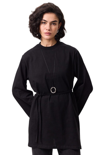ÜBERGRÖSSTES T-SHIRT MIT BINDEDETAILS, SCHWARZ.