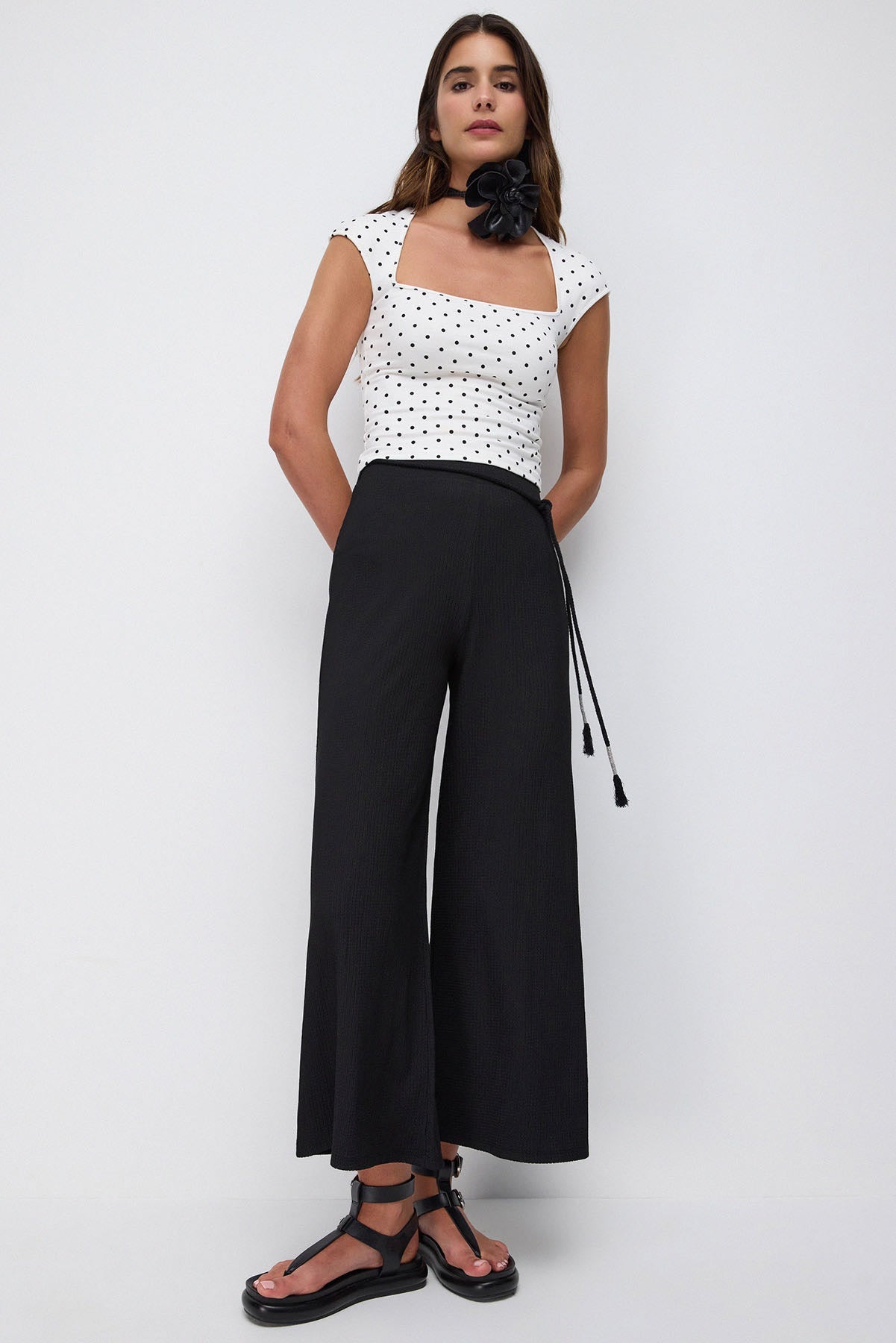 Strickhose mit Bindedetail