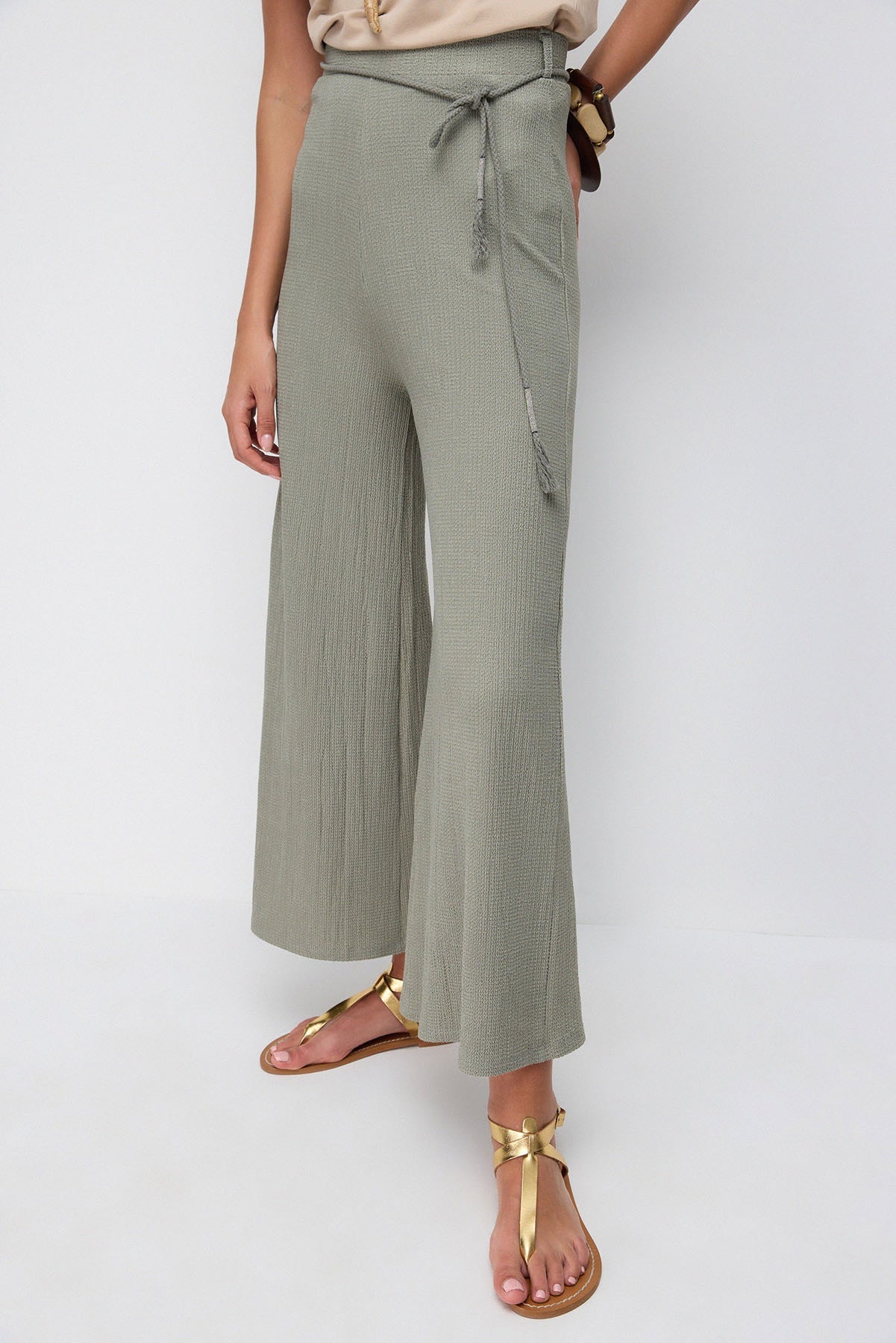 Strickhose mit Bindedetail