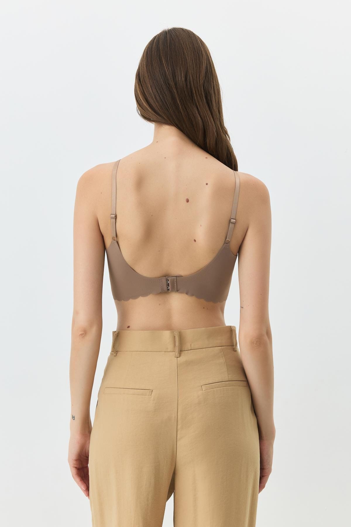 Nahtloser Laser-Cut-BH mit herausnehmbaren Polstern 1020 Beige