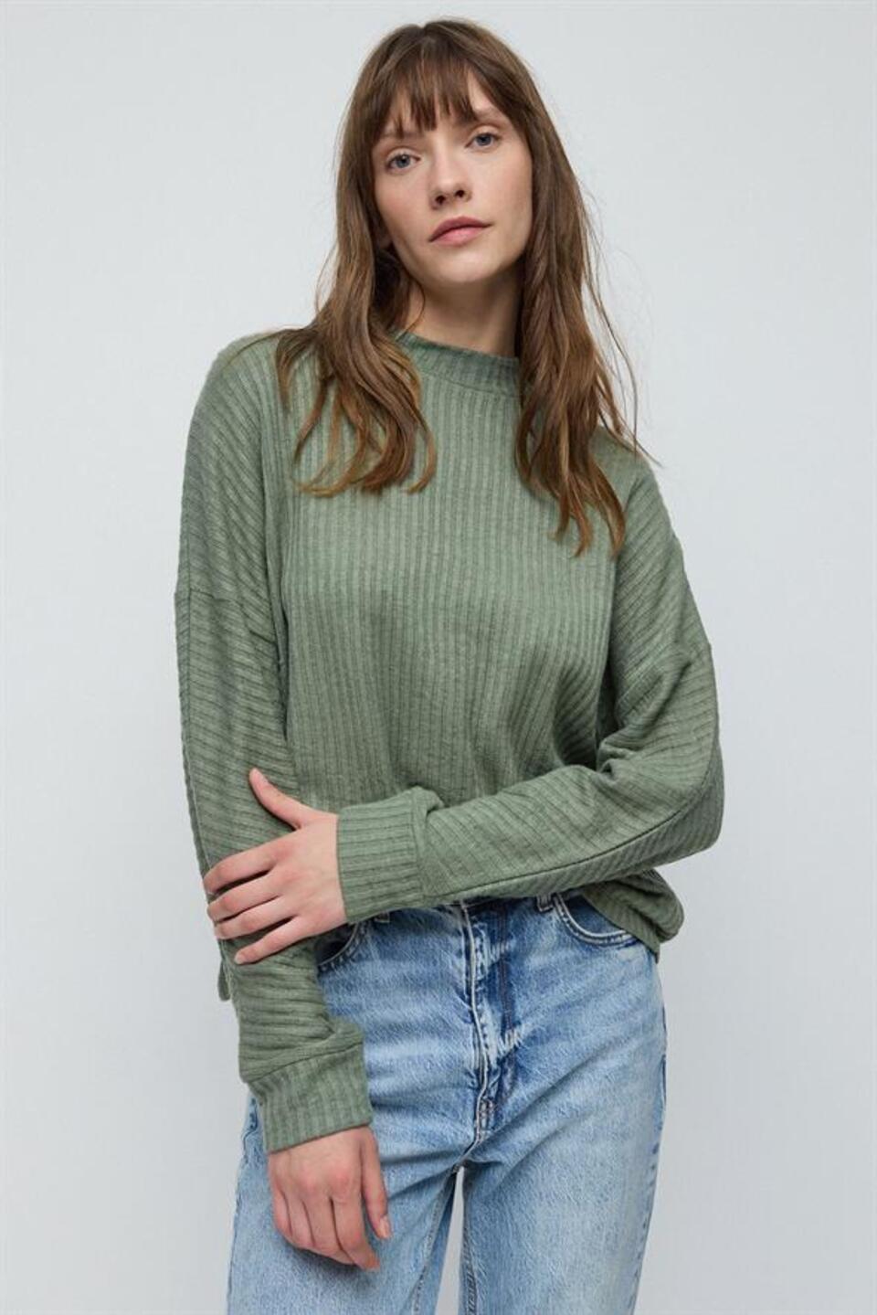 Rollkragenbluse mit langen Ärmeln