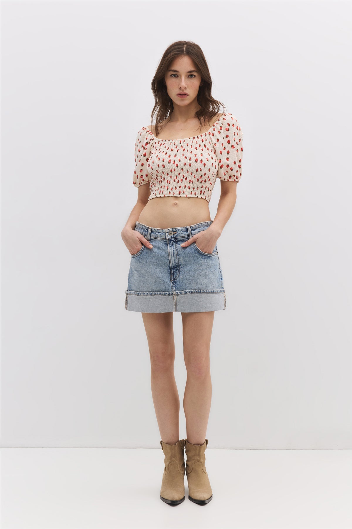 Crop-Top mit Ballonärmeln