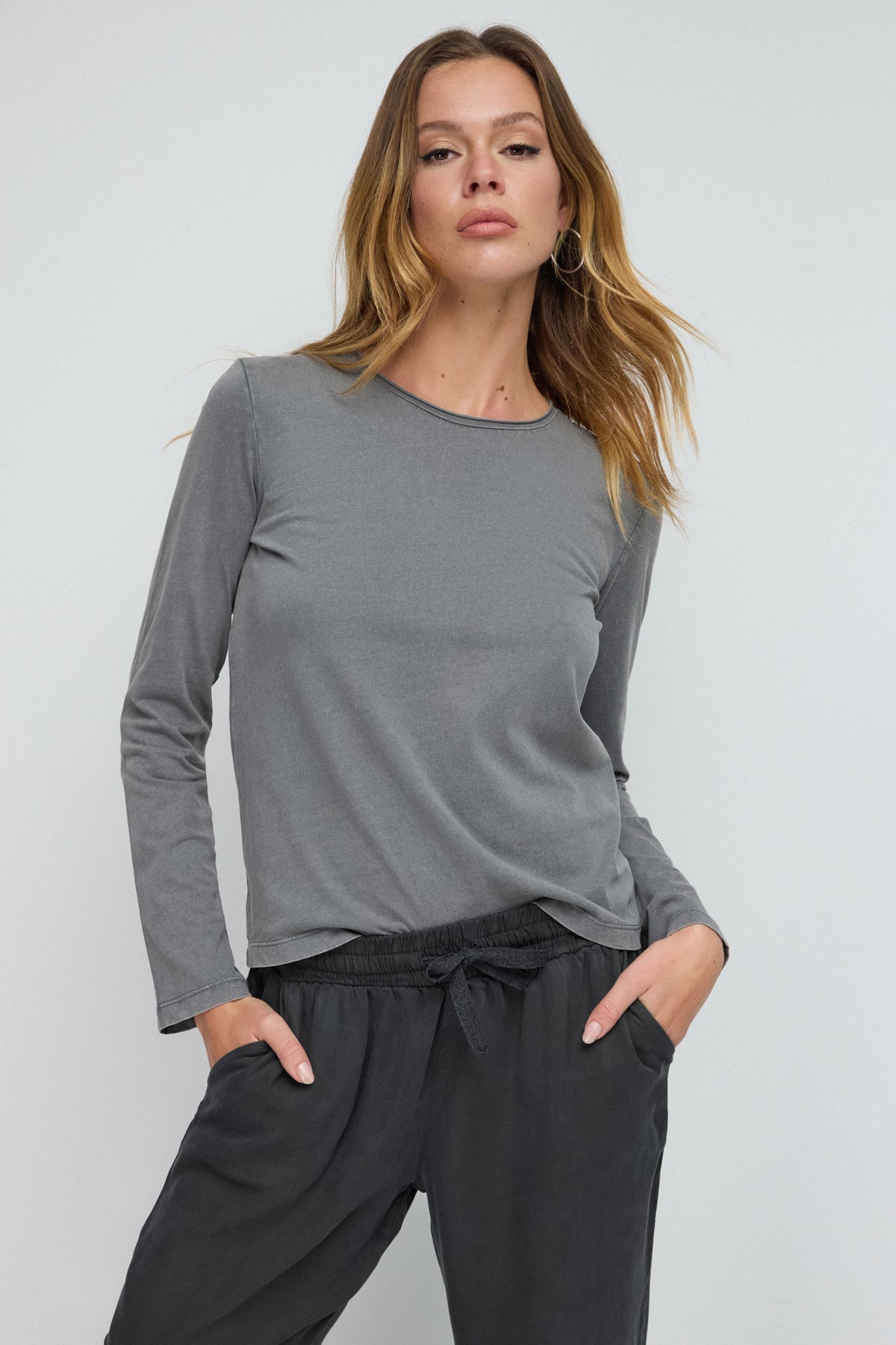 Einfaches Langarm-T-Shirt