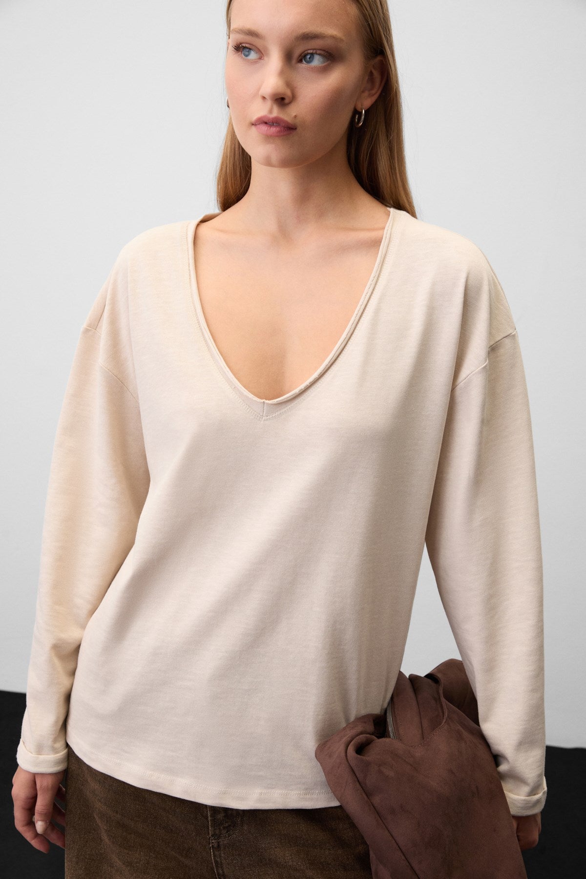 BASIL Damen Oversize-Bluse V-Ausschnitt