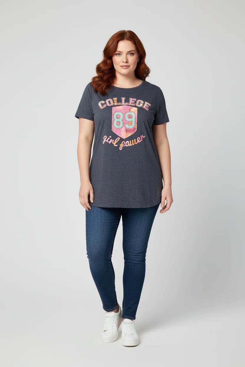 Bedrucktes T-Shirt mit V-Ausschnitt