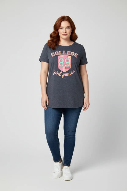 Bedrucktes T-Shirt mit V-Ausschnitt