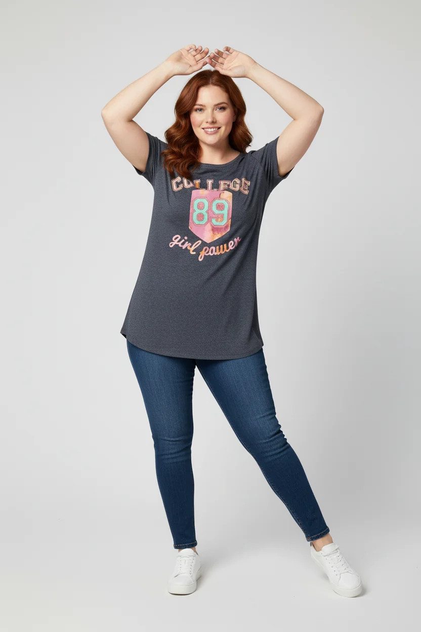 Bedrucktes T-Shirt mit V-Ausschnitt