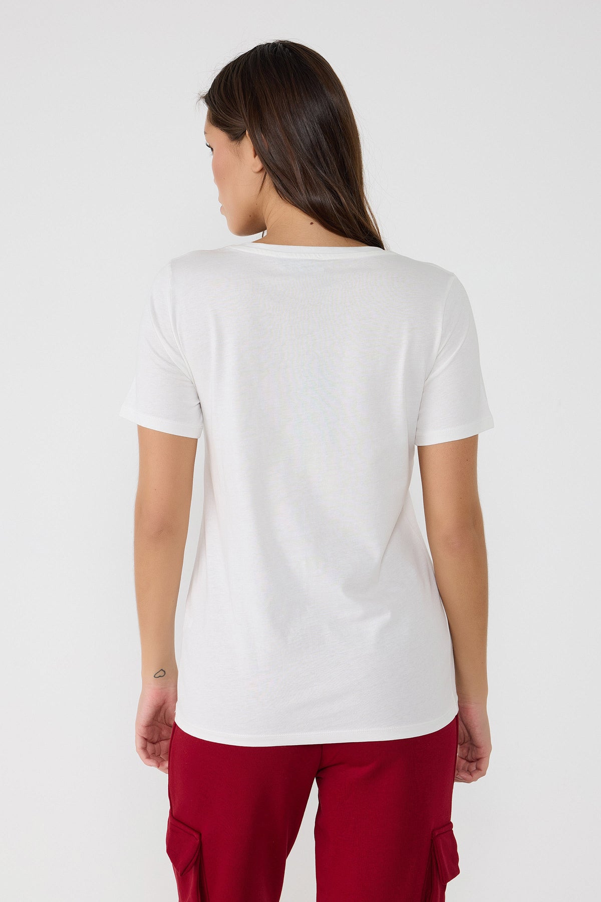 Bedrucktes T-Shirt mit V-Ausschnitt